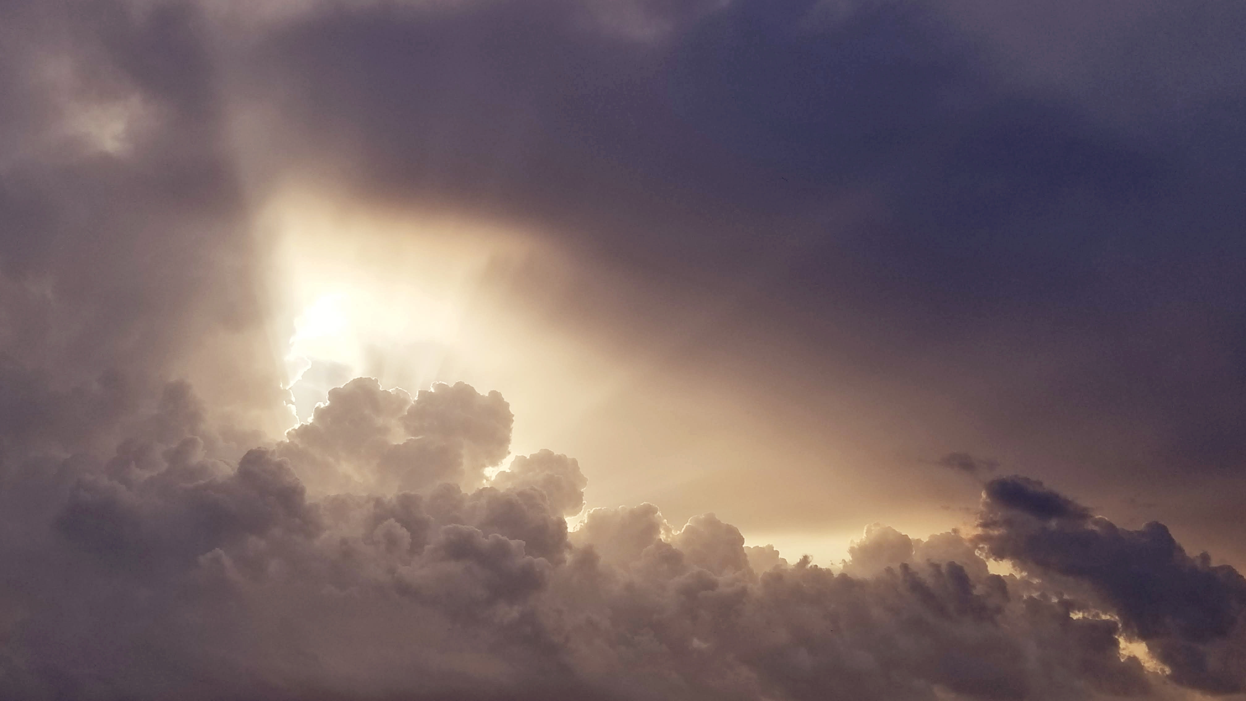 rodrigo-rodriguez-766301-unsplash